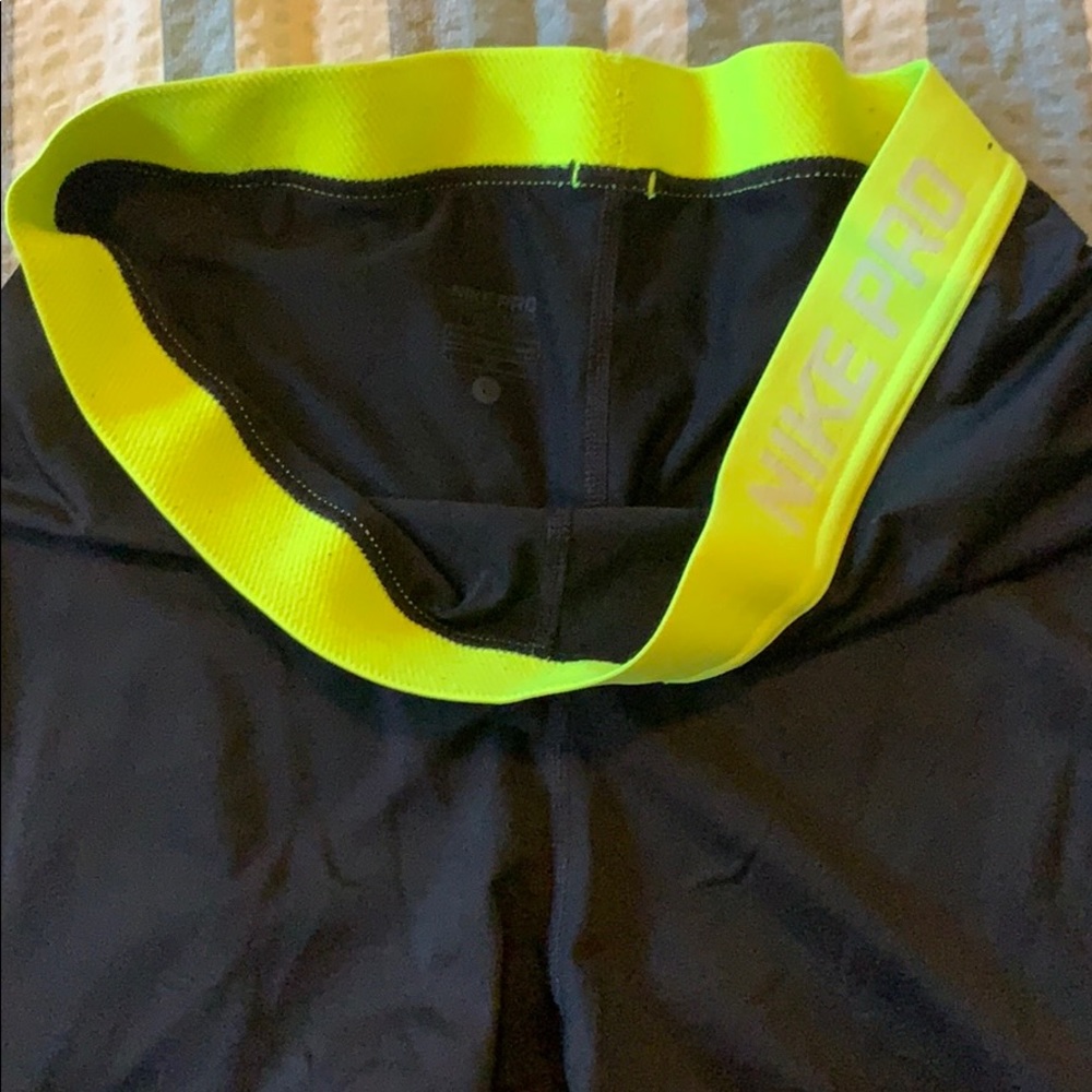 Nike Pro Compression Shorts - Picture 3 of 3